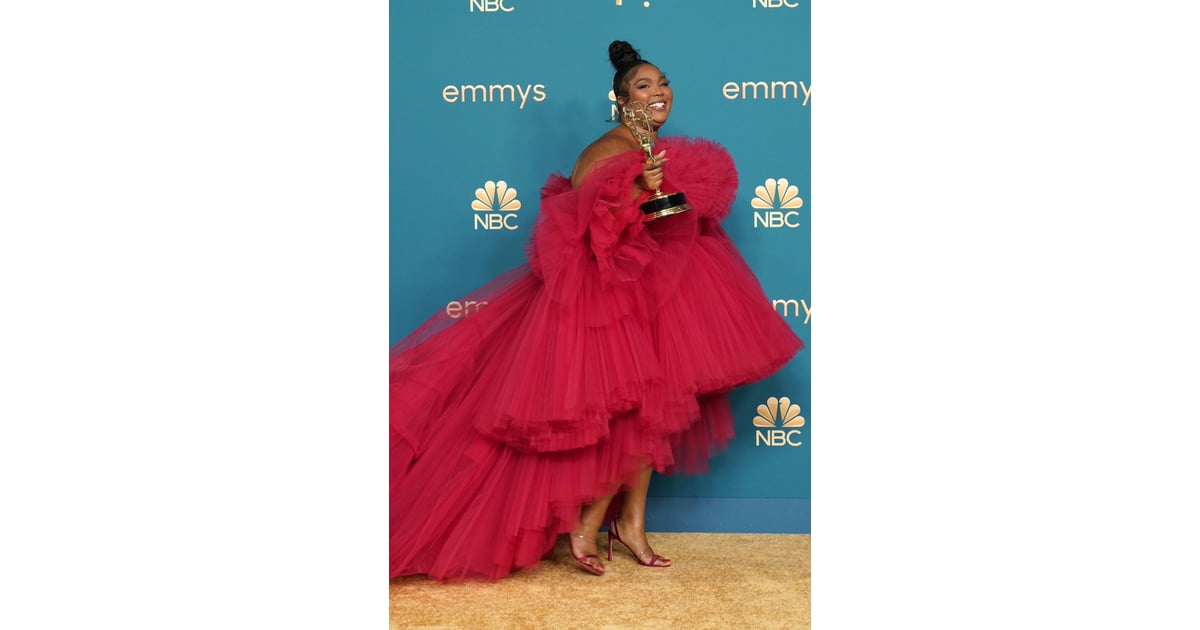 Lizzo Wears Red Giambattista Valli Dress at 2022 Emmys | POPSUGAR ...