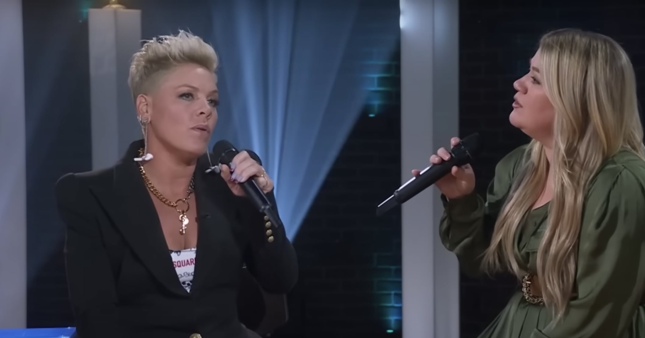 Watch Kelly Clarkson and Pink Perform What About Us Duet POPSUGAR