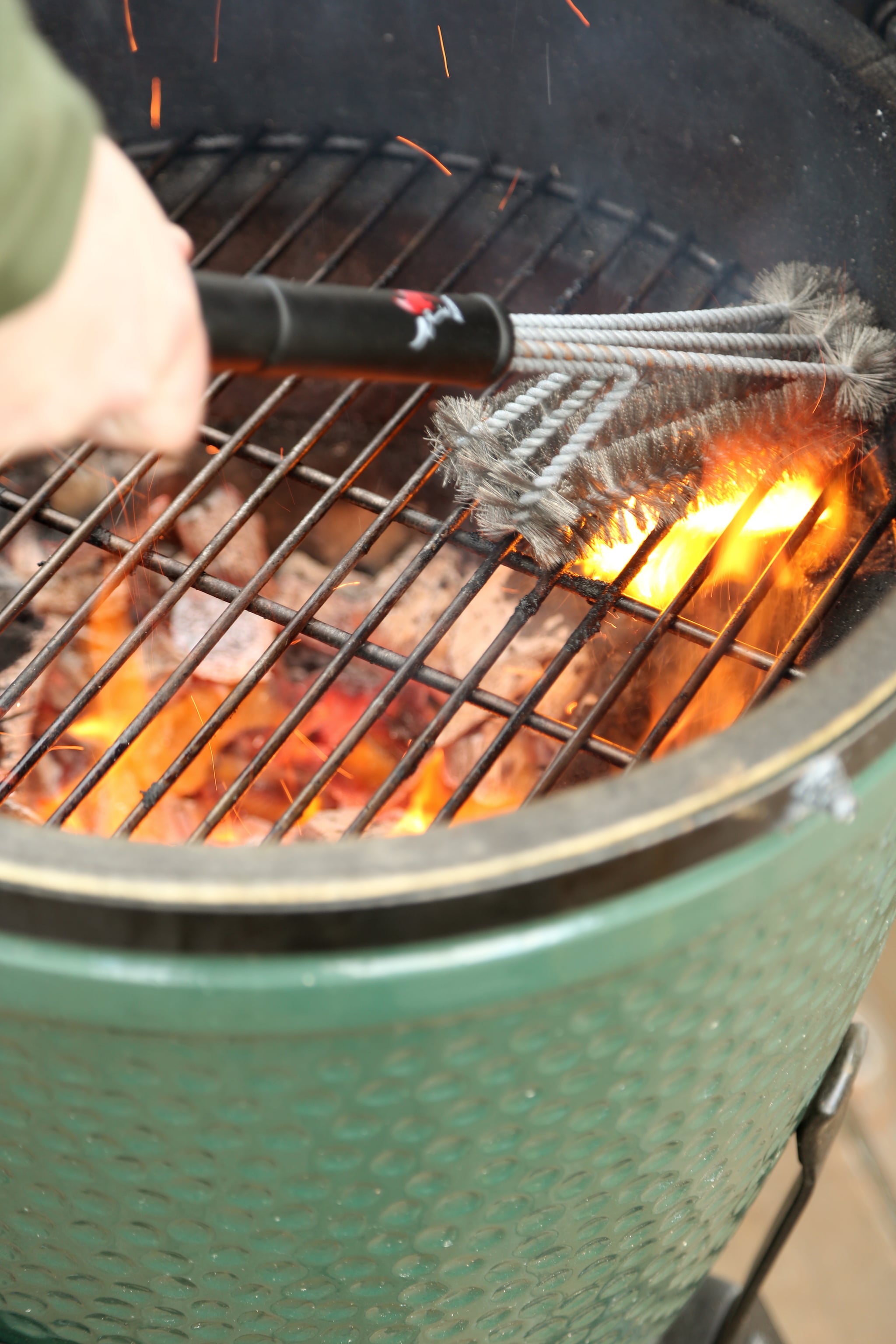 Substituir a grelha de cozedura em aço inoxidável