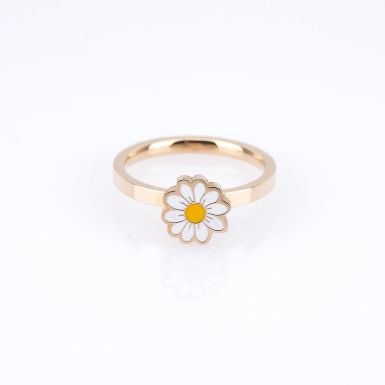 A Flower Fidget Ring: Daisy Fidget Ring