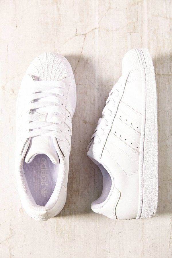Jennifer Aniston White Sneakers PS Fashion