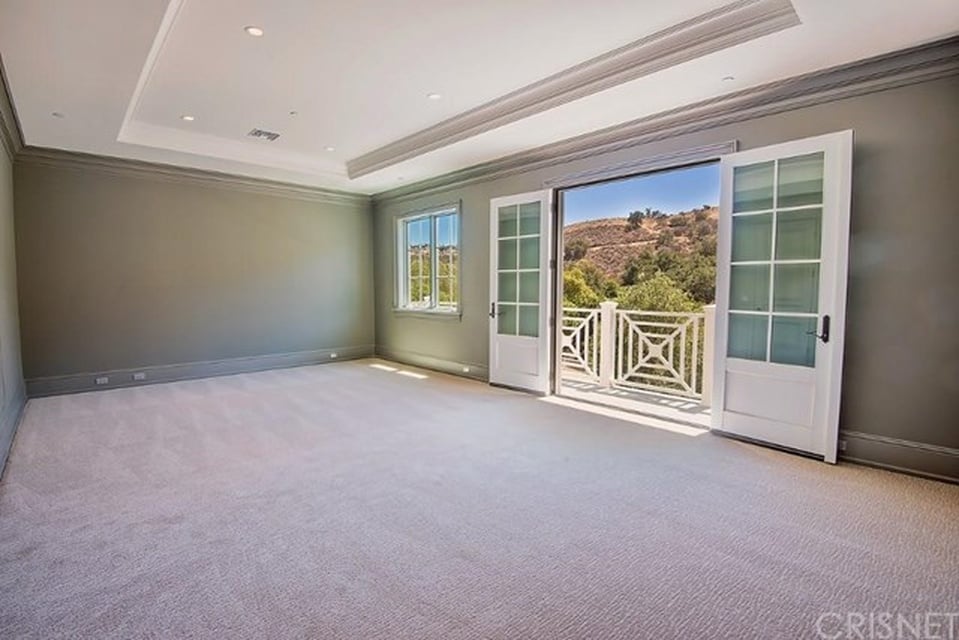Kylie Jenner Buys Second Calabasas Mansion