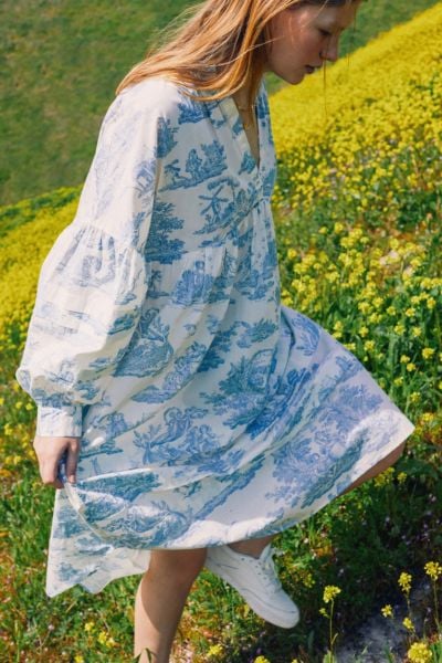 Laura Ashley UO Exclusive Amelia Cherub Poplin Midi Dress