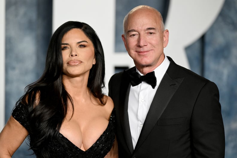 BEVERLY HILLS, CALIFORNIA - MARCH 12: Lauren Sánchez (L) and Jeff Bezos attend the 2023 Vanity Fair Oscar Party Hosted By Radhika Jones at Wallis Annenberg Center for the Performing Arts on March 12, 2023 in Beverly Hills, California. (Photo by Lionel Hah