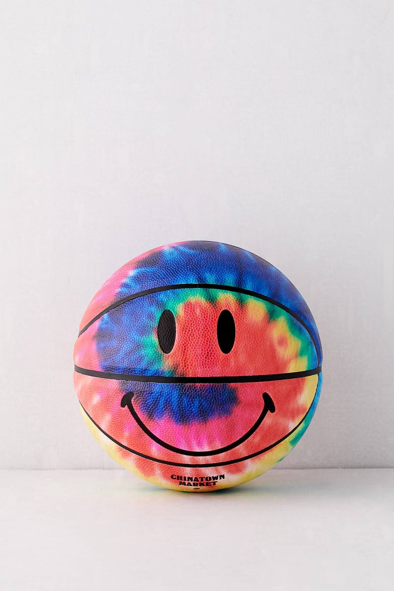 Chinatown Market X Smiley UO Exclusive Tie-Dye Basketball