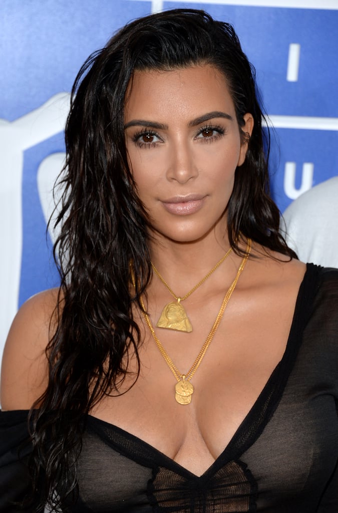 Wavy Kim Kardashian A Loose Part And Wet Looking Waves Create A Much How Straight And Wavy 