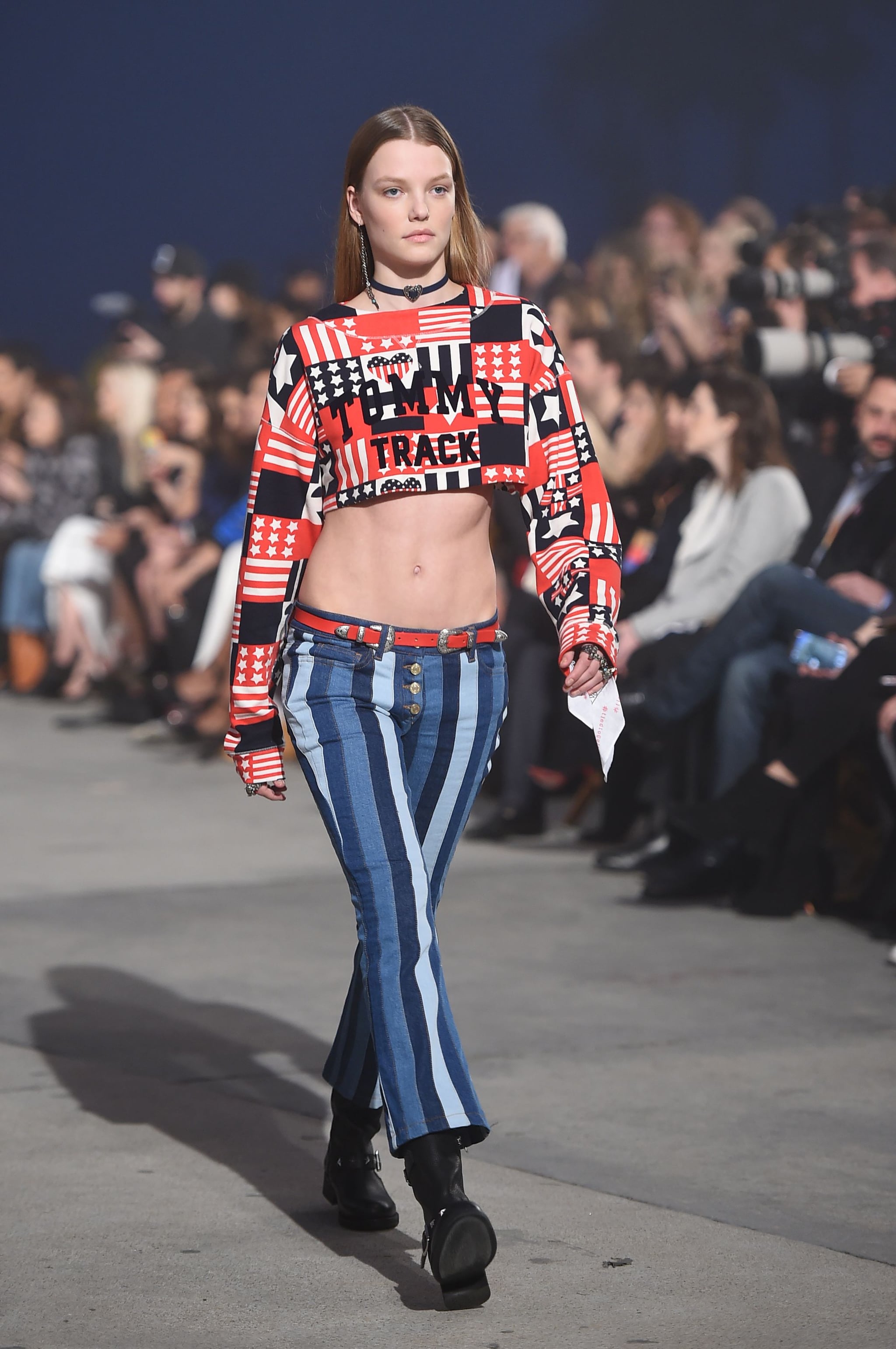 festspil Melting strejke Fashion, Shopping & Style | Tommy Hilfiger's Collection Confirms 2017 Looks  a Lot Like the Early 2000s | POPSUGAR Fashion Photo 25