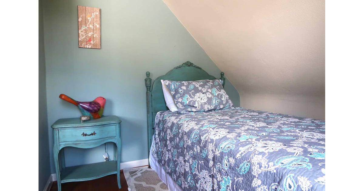 Twilight Swan House Airbnb Rental POPSUGAR Smart Living Photo 16