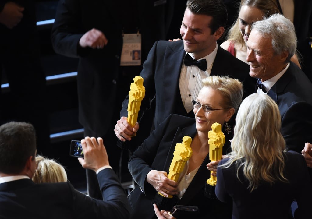Bradley Cooper and Meryl Streep Take Oscars Selfies | Photos
