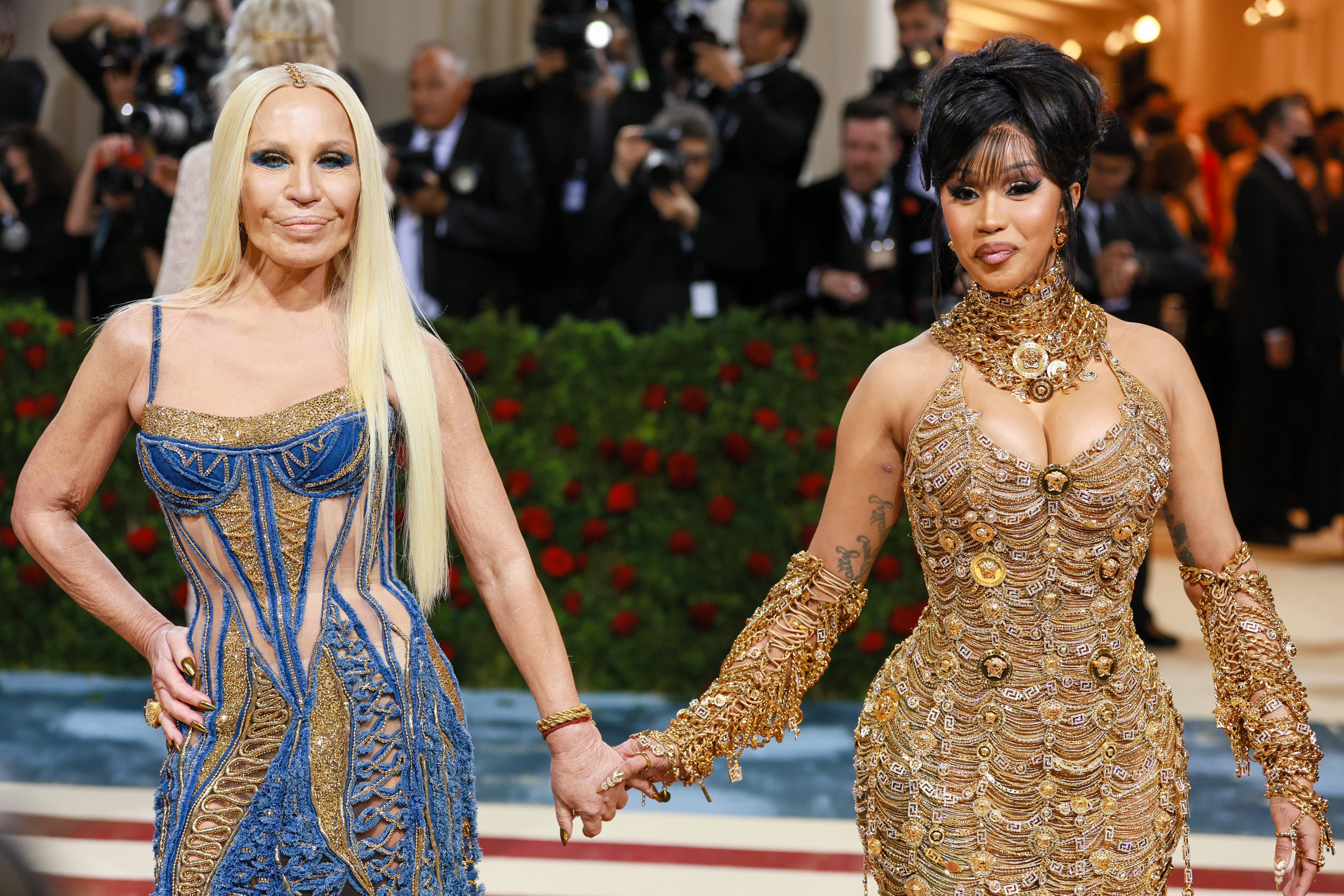 Cardi B in Versace Chain Gown at the 2022 Met Gala: Details, Photos – WWD