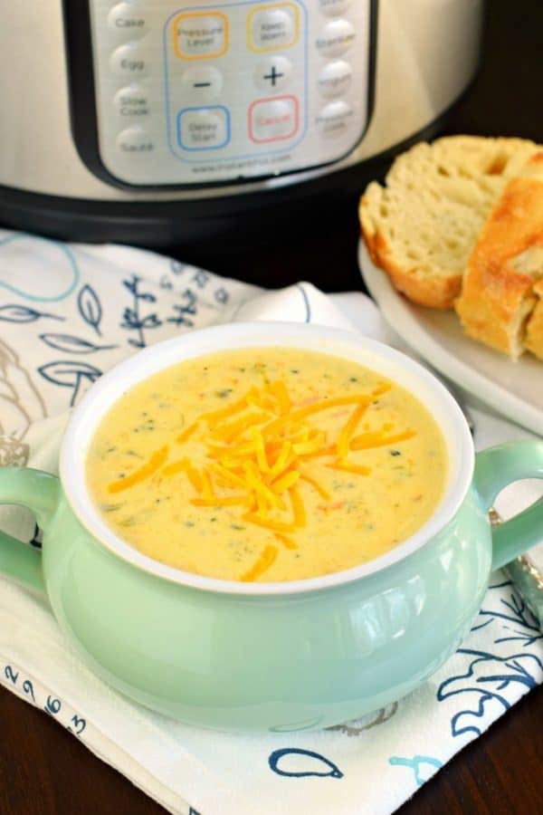 Instant Pot Broccoli Cheddar Soup