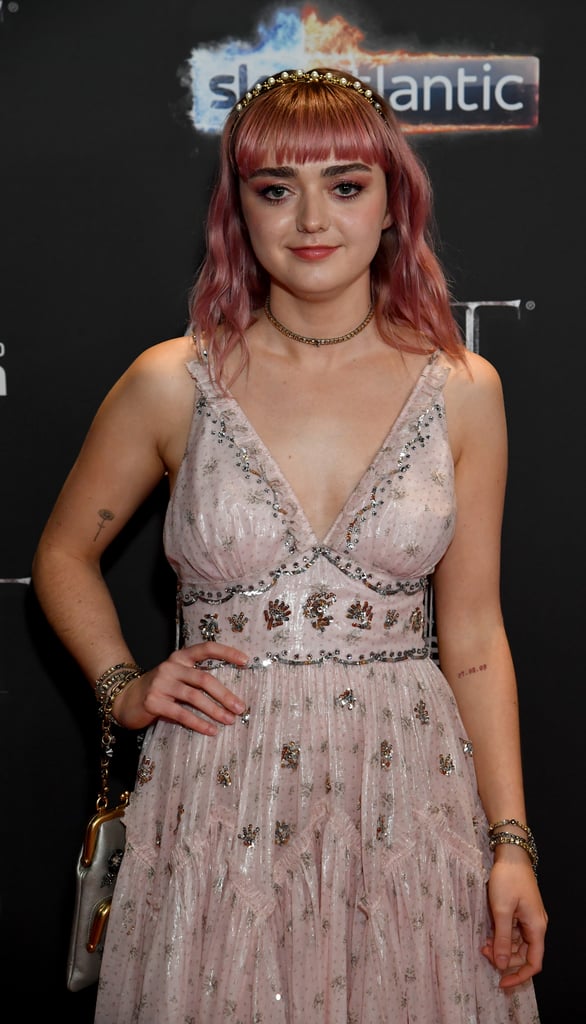 Maisie Williams S Blond Hair 2019 Popsugar Beauty Maisie williams michelle williams blonde hair looks light blonde hair messy bob hairstyles celebrity hairstyles bob haircuts sarah hyland frauen mittleren alters. maisie williams s blond hair 2019
