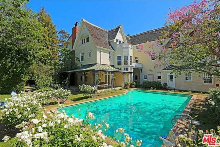 Kat Von D Buys House From Cheaper by the Dozen