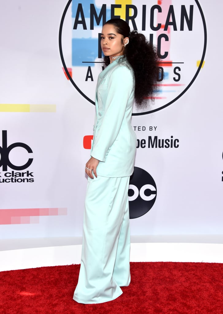 American Music Awards Red Carpet Dresses 2018