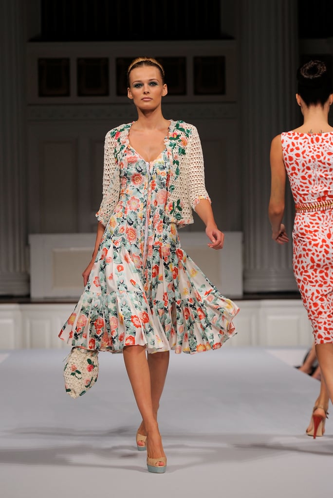 Spring 2011 New York Fashion Week: Oscar De La Renta 2010-09-17 10:22:48 Spring 2011 New York Fashion Week: Oscar De La Renta 2010-09-17 10:22:48