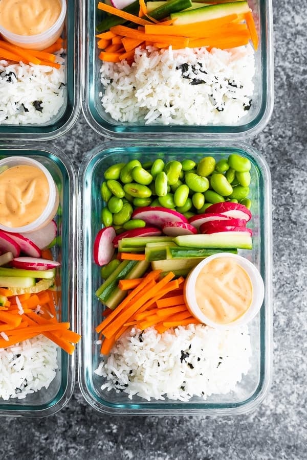 健康的学校午餐的想法:素食寿司碗