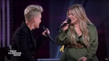 Pink and Kelly Clarkson Perform Who Knew as a Duet