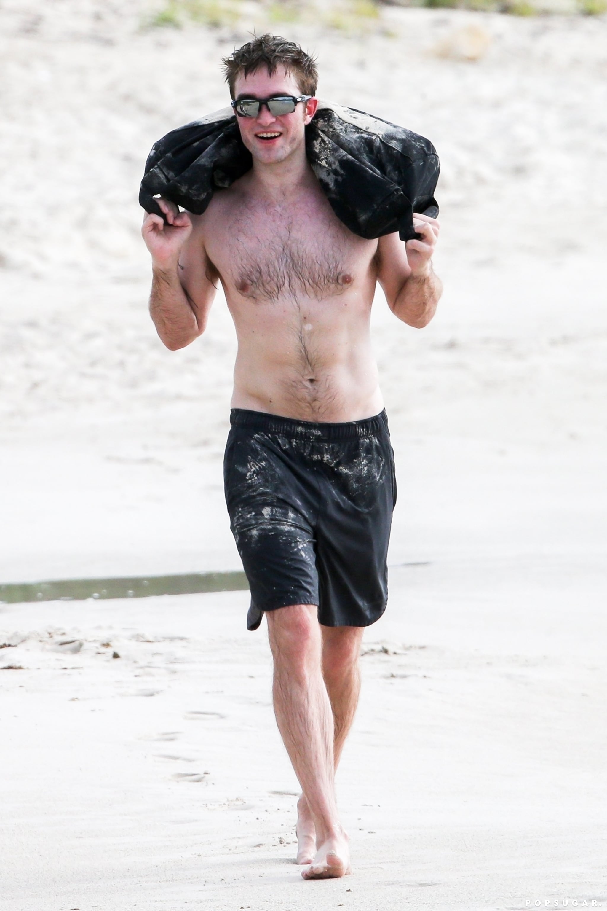 Robert Pattinson Working Out on the Beach Shirtless | POPSUGAR Celebrity