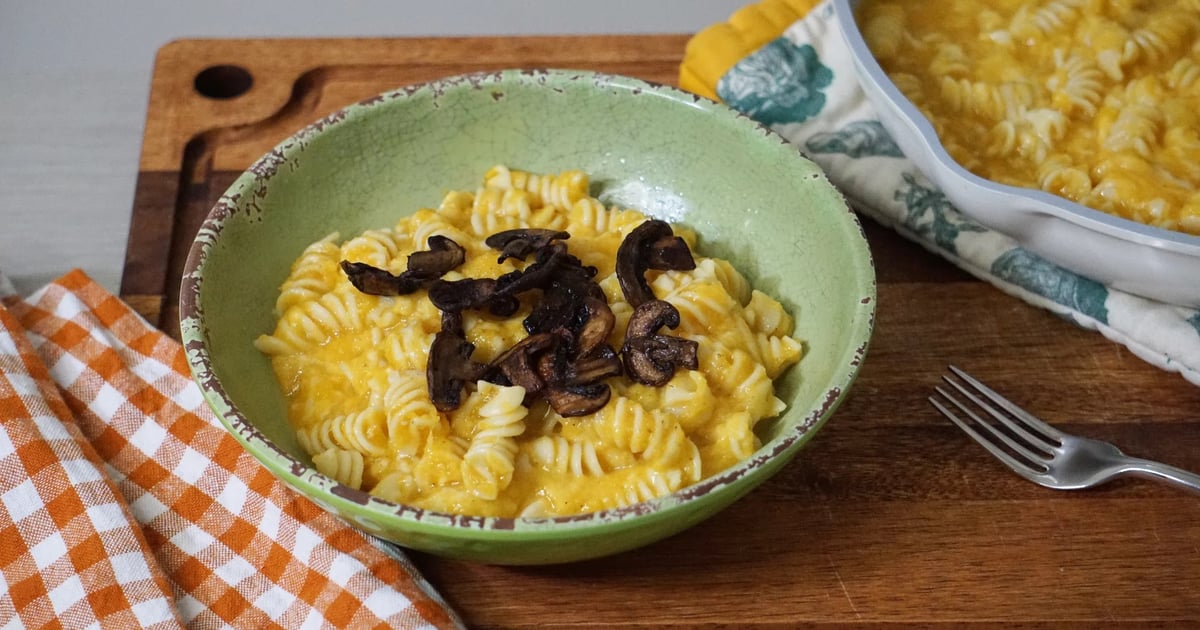 This Viral Butternut-Squash-Mac-and-Cheese Recipe Is “Fall and Cozy” on a Fork