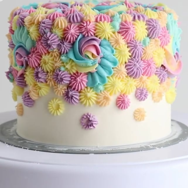 My Favorite and Most Essential Cake Decorating Tools - Cake by Courtney