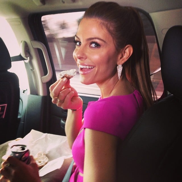 Maria Menounos got her bagel fix while en route to the show. | Golden ...
