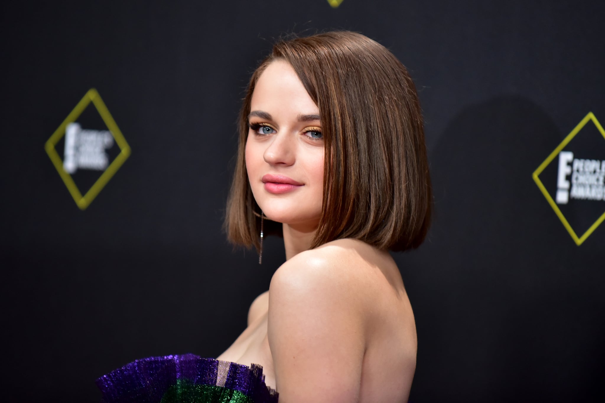 SANTA MONICA, CALIFORNIA - NOVEMBER 10: Joey King attends the 2019 E! People's Choice Awards at Barker Hangar on November 10, 2019 in Santa Monica, California. (Photo by Rodin Eckenroth/WireImage)