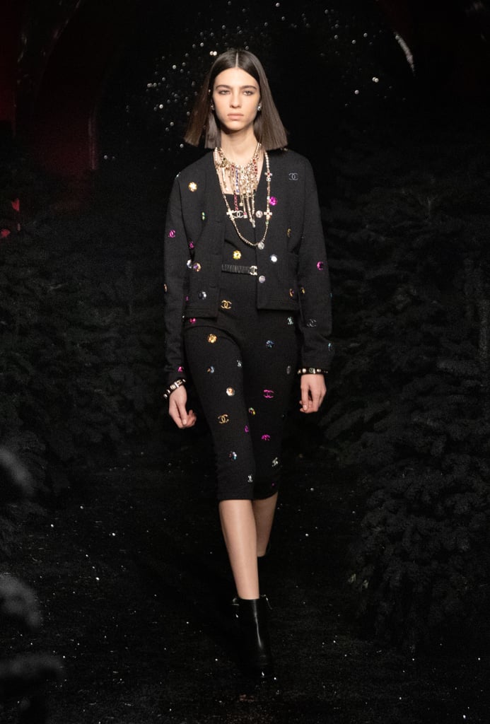Chanel's Fall Collection Is a Mix of Ski Wear and '70s Cool