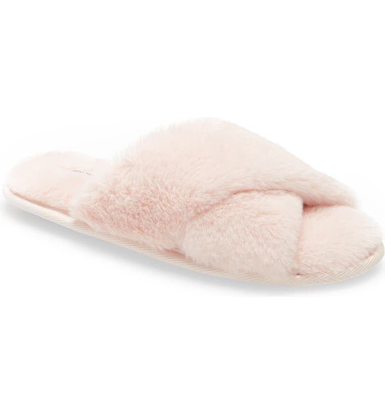 Flora Nikrooz Victoria Faux Fur Slippers | 8 Cute Outfits to Wear With ...