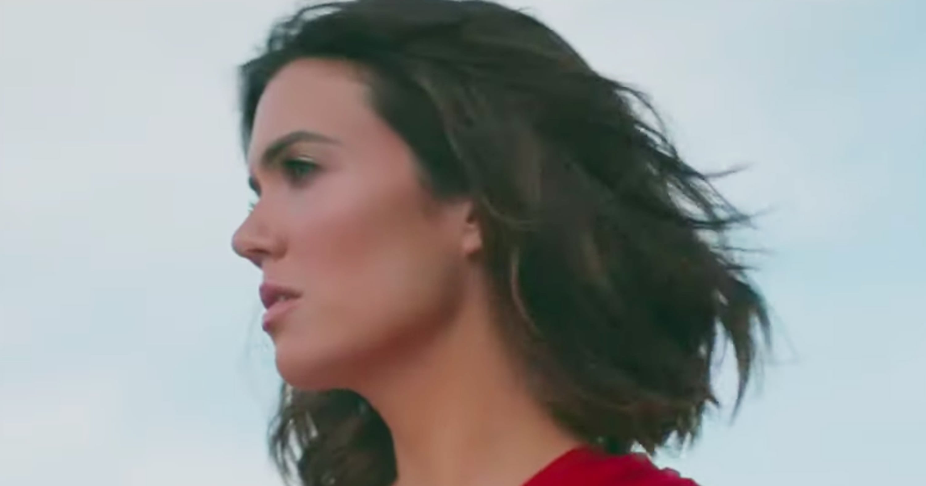 Watch Mandy Moore's "When I Wasn't Watching" Music Video PS Entertainment