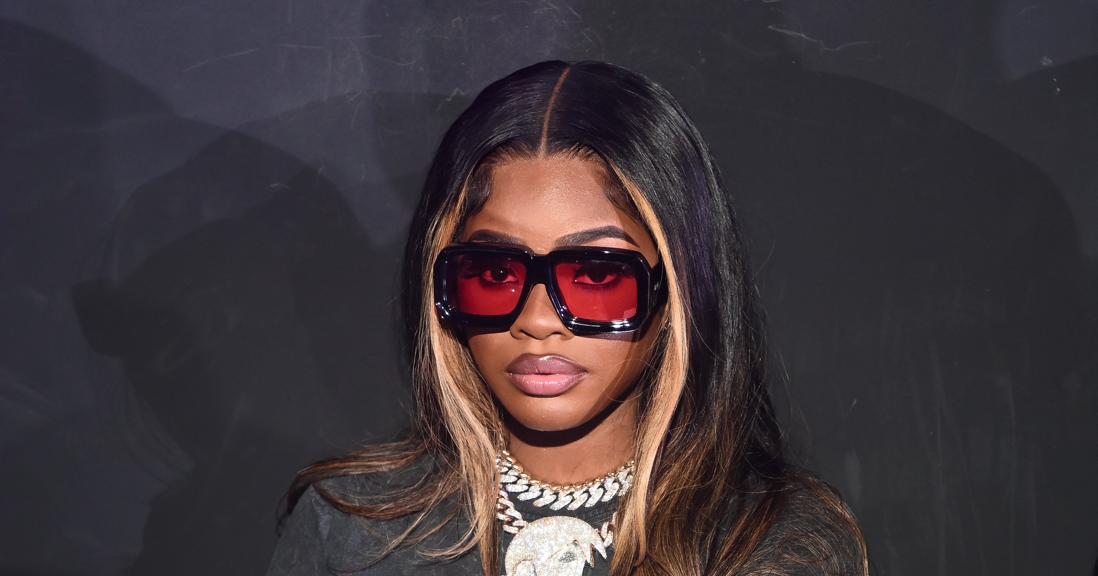 Can We Allow JT to Experiment With Her Beauty Looks in Peace?