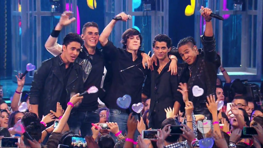 CNCO Performing "Quisiera"