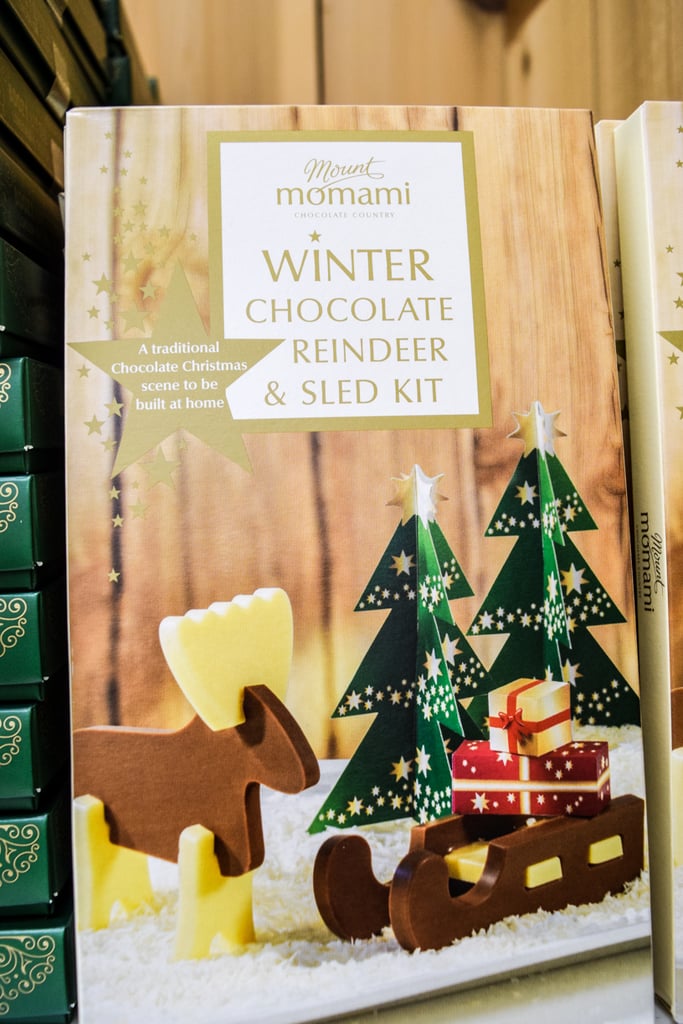Trader Joe ' s冬天巧克力驯鹿和雪橇工具包