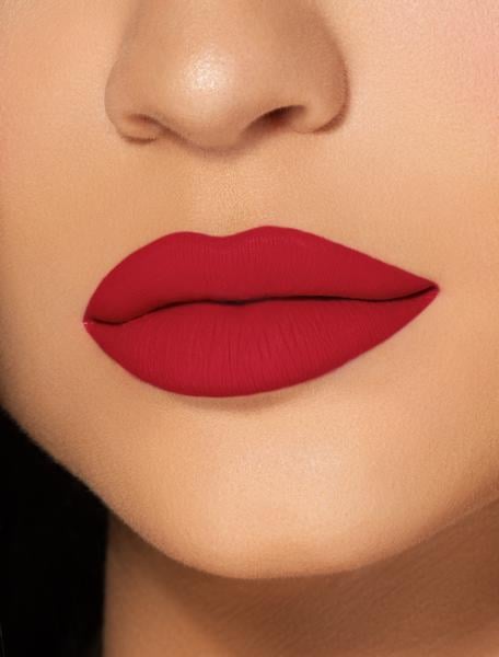 Kylie Cosmetics Matte Lip Kit in Victoria
