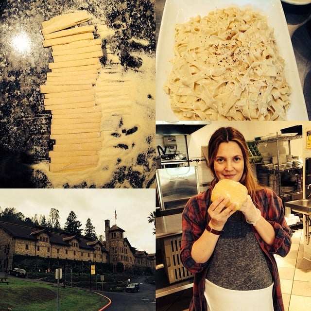 Drew Barrymore got to work making fresh pasta during a girls' weekend with Reese Witherspoon.
Source: Instagram user drewbarrymore