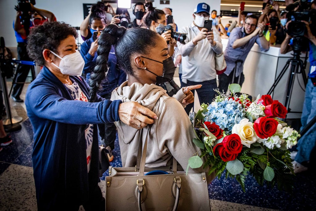 Simone Biles Reunites With Family After Tokyo Olympics