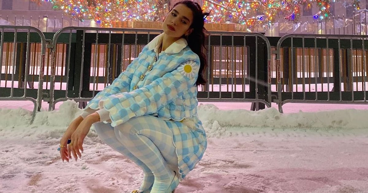 Dua Lipa Looks Like “X-mas Dorthy” on The Late Show Starring Jimmy Fallon