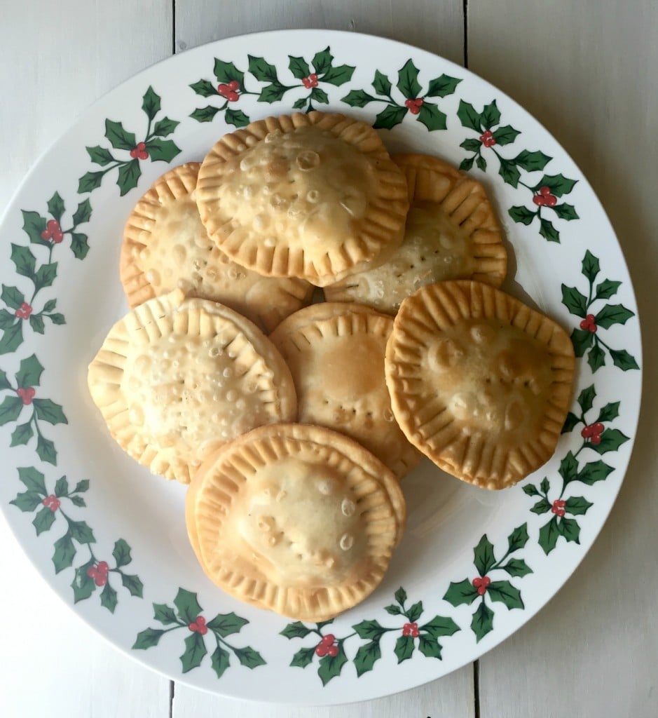 Pastelitos de Picadillo de Res (Beef Mini Turnovers)