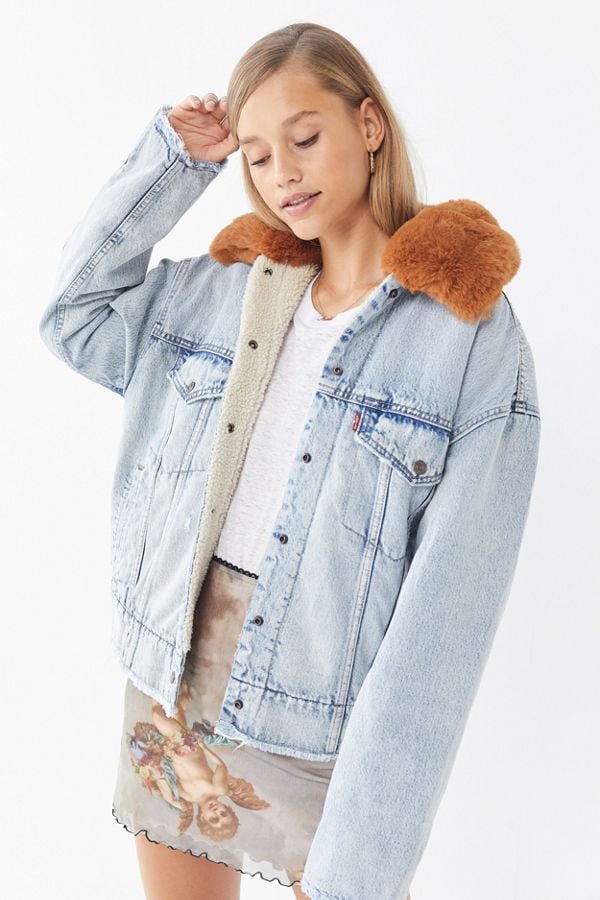 Levi's Oversized Denim Sherpa Trucker Jacket | You've Seen These Jackets  Everywhere This Season, and Now It's Time to Shop | POPSUGAR Fashion Photo 9