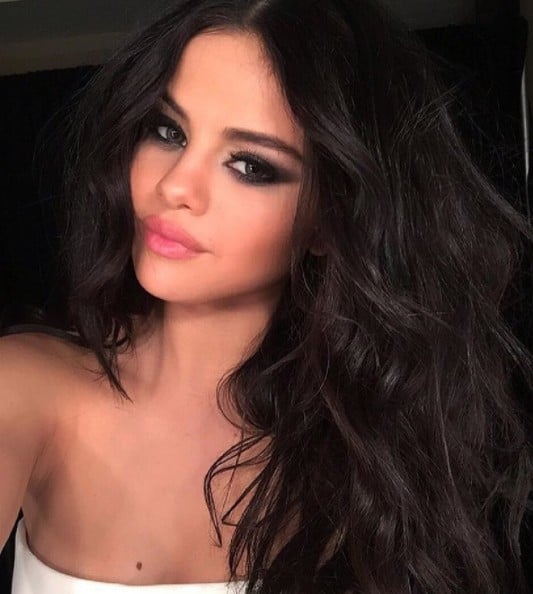 Selena Gomez Sexy Makeup Looks Popsugar Beauty