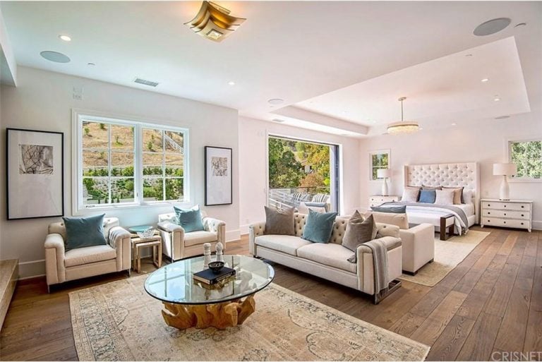 The Weeknd Buys House in Hidden Hills