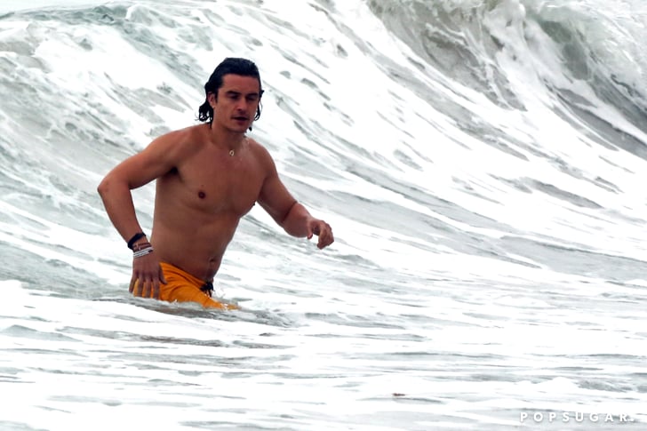Orlando Bloom Shirtless in the Ocean | Pictures | POPSUGAR Celebrity ...