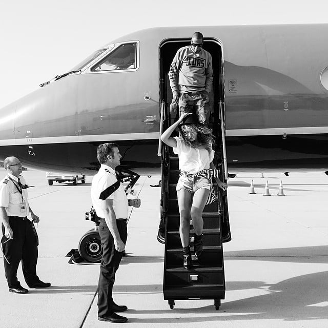 Beyoncé and Jay Z stepped off a private jet like royals.
Source: Instagram user beyonce