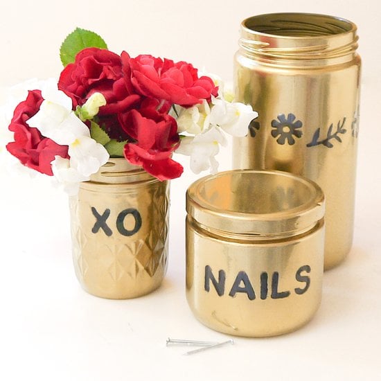 Spraypaint old jars to turn them into chic containers to decorate your