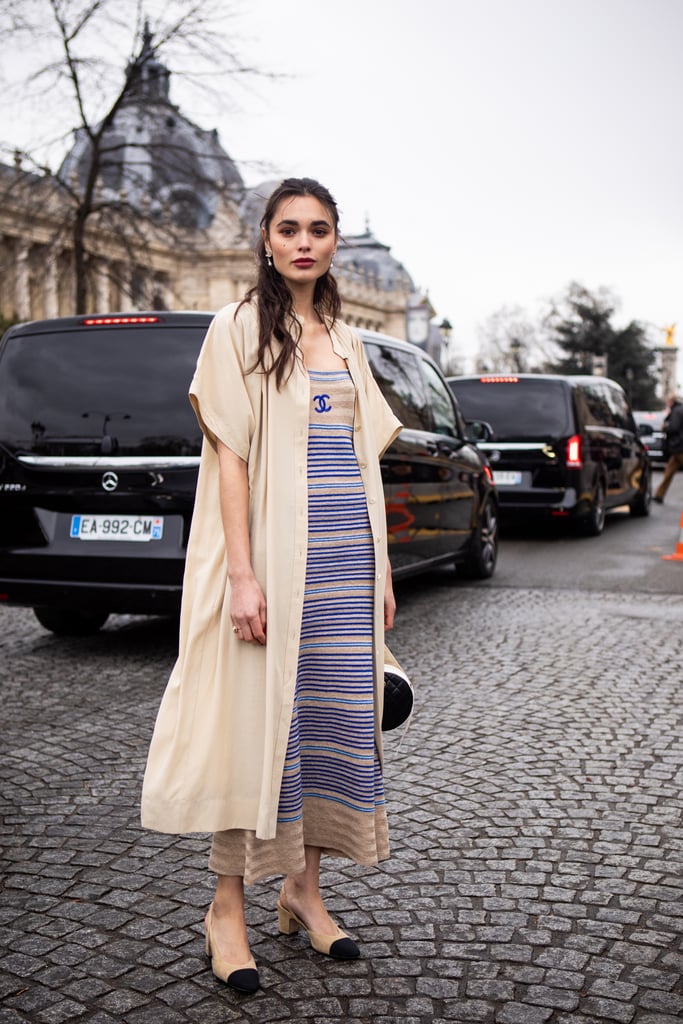 Wear a striped dress with a simple duster on top.