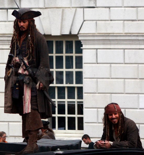 Pictures of Johnny Depp Doing A Stunt With His Double On Pirates of the ...