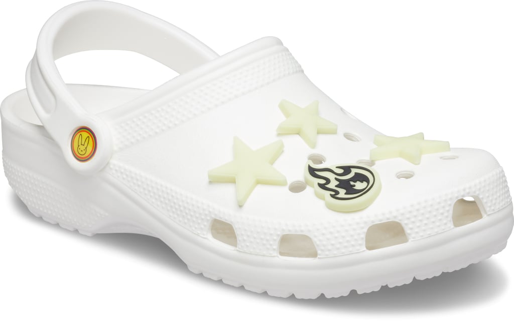Bad Bunny Glow In The Dark Croc Pins / Bad Bunny's Glow-in-the-Dark Crocs Collaboration ... - Bad bunny concierto new york memes.