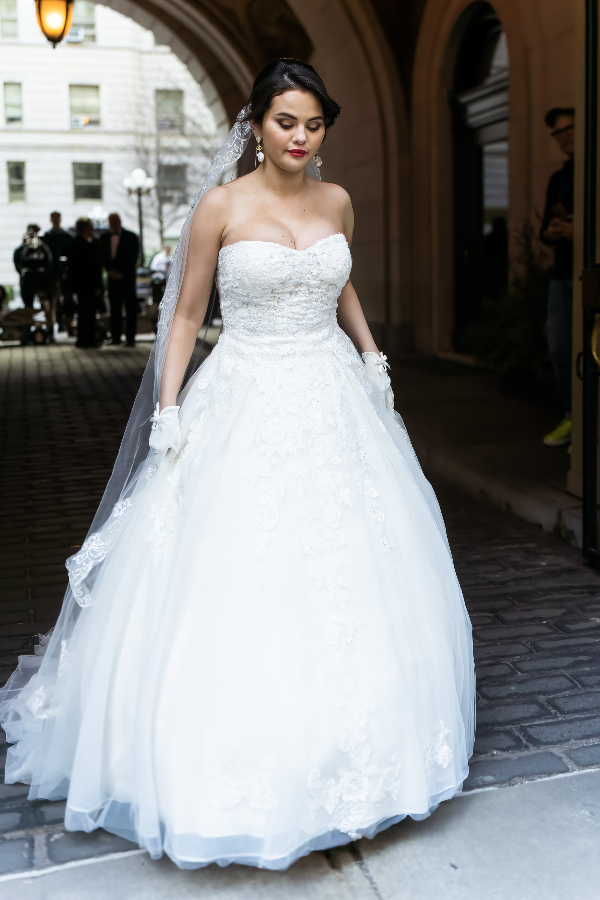 Selena Gomez s Wedding Dress in Only Murders in the Building