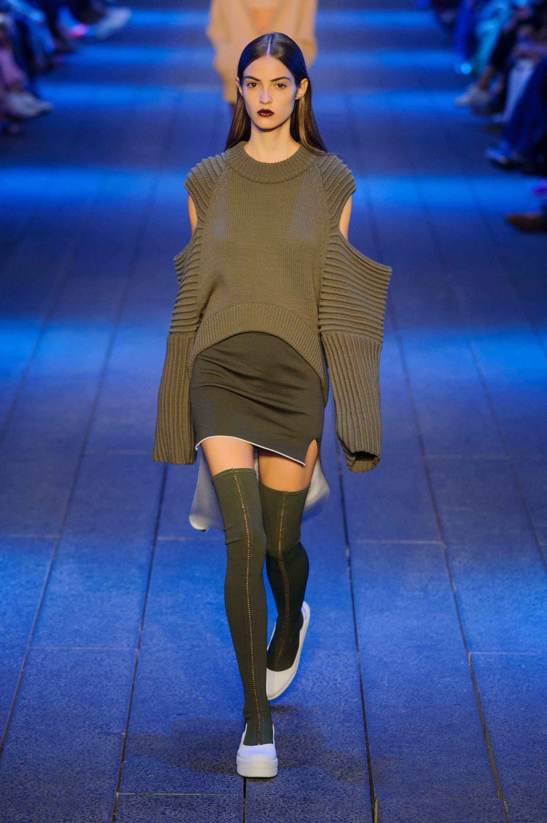 Sissi Hou Walk The Runway At DKNY – Stock Editorial Photo, 57% OFF