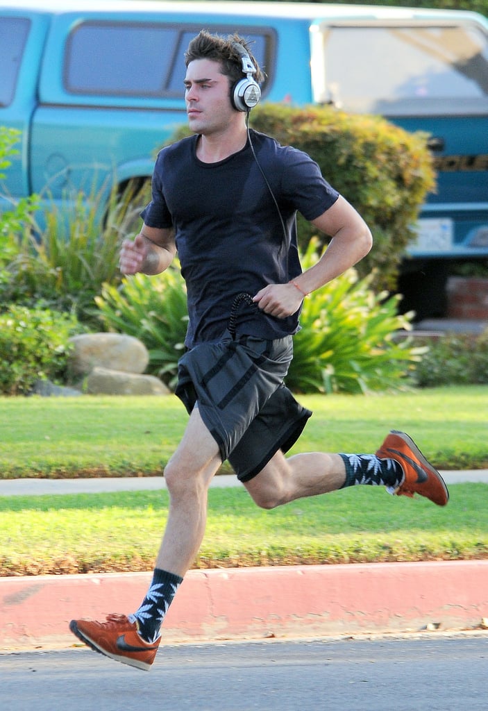 Zac Efron scored a good workout while filming scenes for his upcoming movie We Are Your Friends in LA on Tuesday.