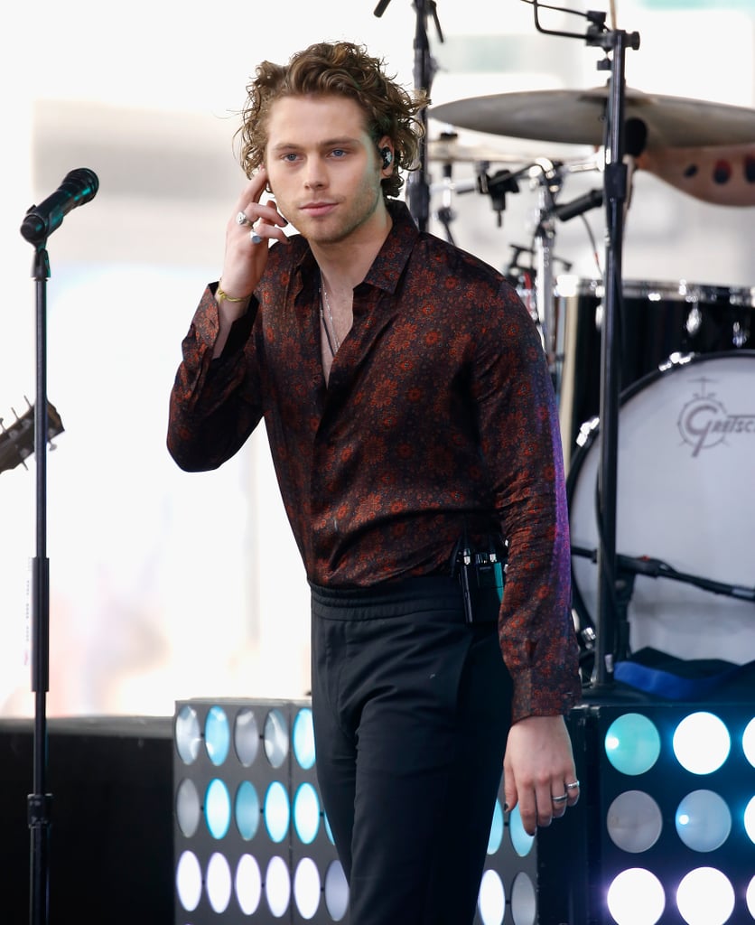 Sexy Luke Hemmings Pictures